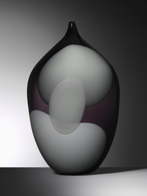 Glasverk, liten hals, lila, vit, beige prickar