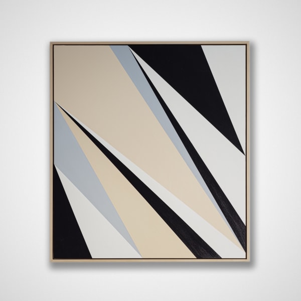 Abstrakt, kvadratisk akrylmålning av Sigfrid Billgren med målade färgfält i beige, grått, vitt och svart.