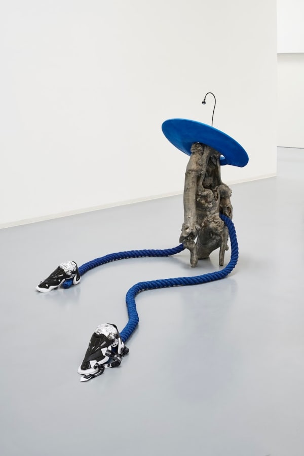 Guan Xiao, A Sinking Blue Field, 2019