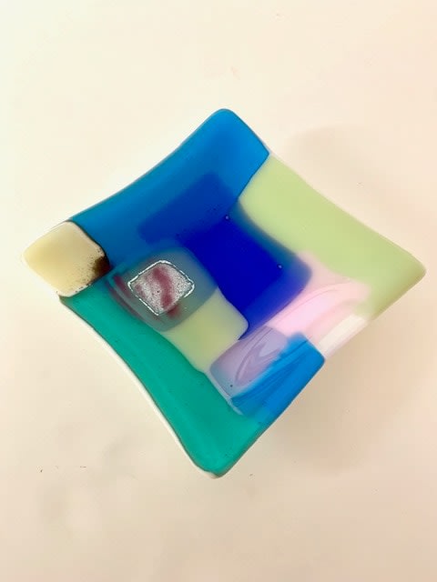 Kim Bramley SGS CGS Pastel Fields I Kiln-formed art glass 12 x 12 x 2 cm