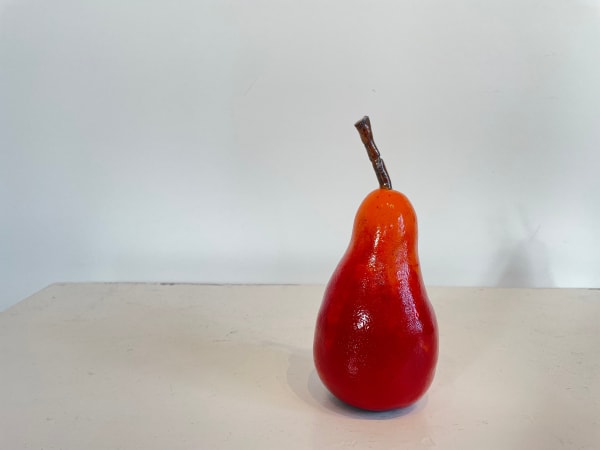 Lois Carson Pear Stoneware 18 cm