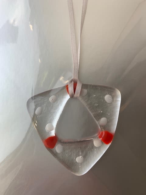 Kim Bramley SGS CGS Triangle Kiln formed glass 9 x 9 cm