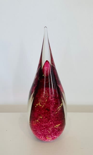 Elin Isaksson Droplet, Paperweight Hand blown glass & gold leaf 19 cm high (large)