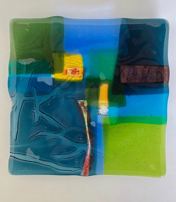 Kim Bramley SGS CGS Summer Willow, Plate Fused glass 21 x 21 cm