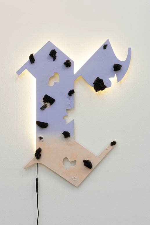 Tiziana La Melia, bruised r continuously sensitive, 2015