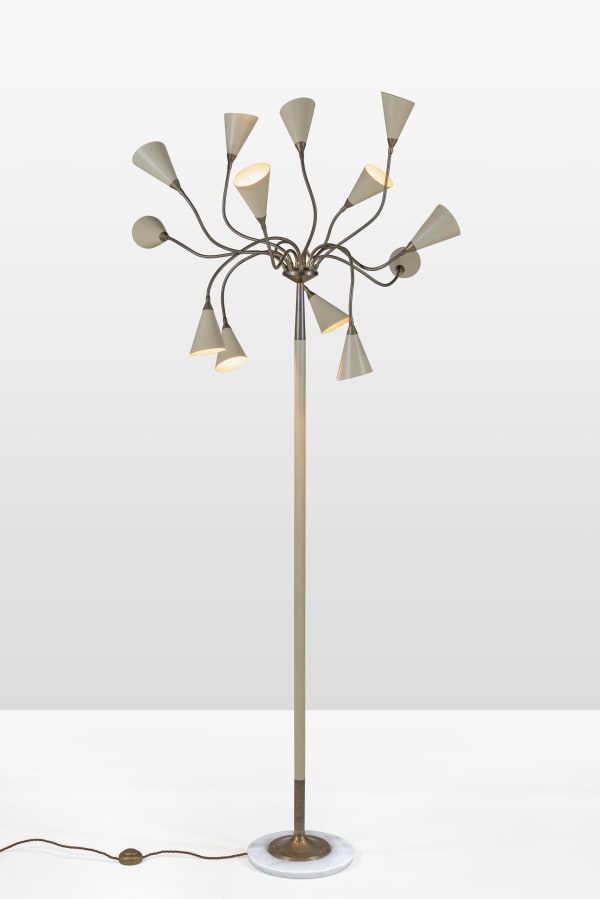 Floor lamp