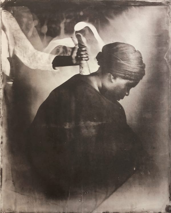 Khadija Saye, Nak Bejjen (Cow’s horn), 2018