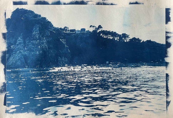 Georgia Merton, Platja Nudista