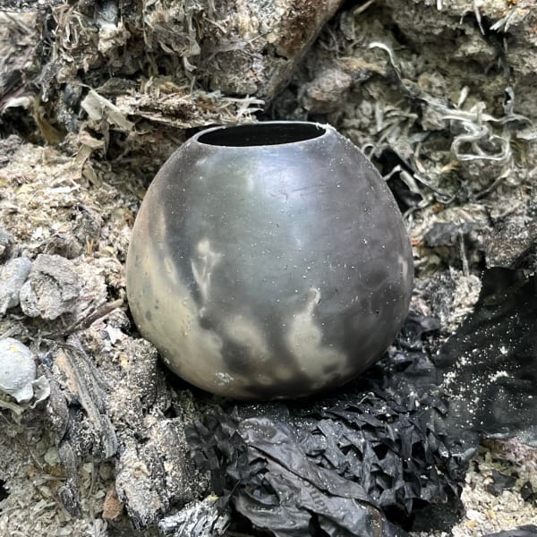 Jo Gifford, Pitfired Vessel #142