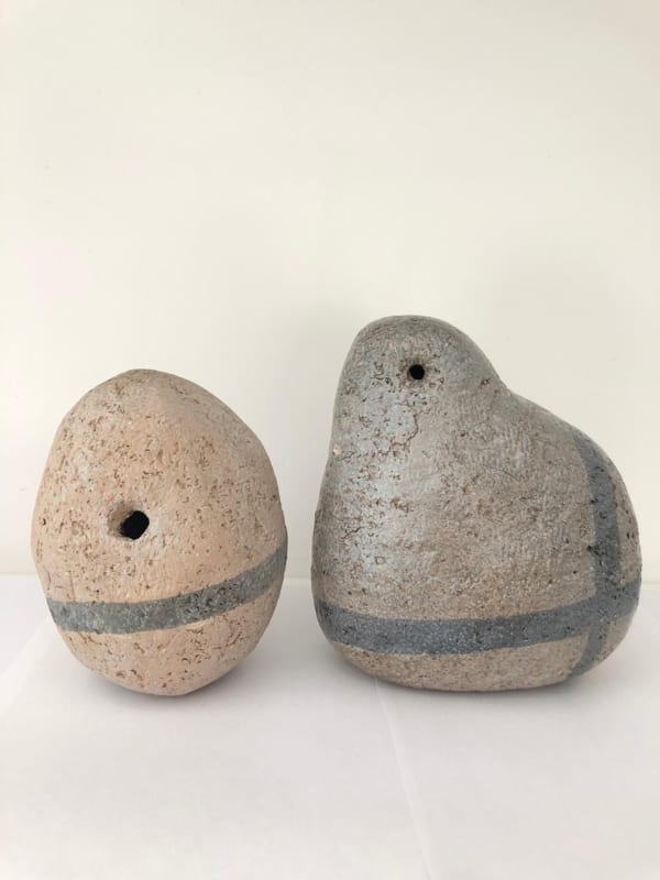 Anya Zholud, Камни