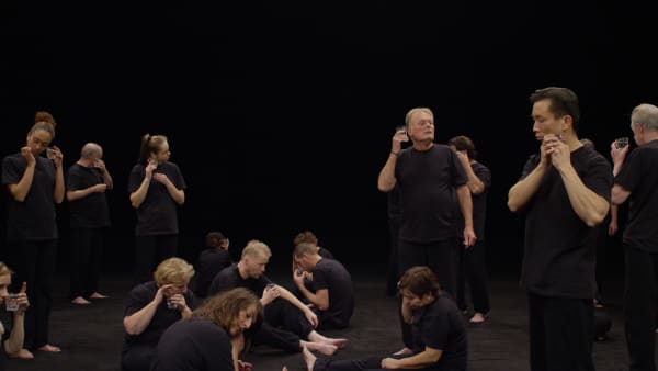 Guido van der Werve, Nummer zestien, the present moment (video still, screen 2), 2015