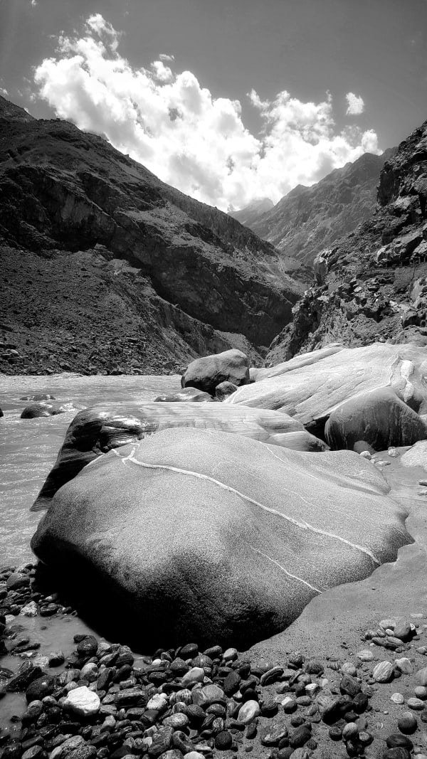 William Dalrymple b. 1965Indus, 2021 Signed and numbered Digital print on bright white photo rag Edition of 8 + 2 AP 59 x 35.2 cm 23 1/4 x 13 7/8 in Edition of 8 plus 2 artist's proofs (Edition record)