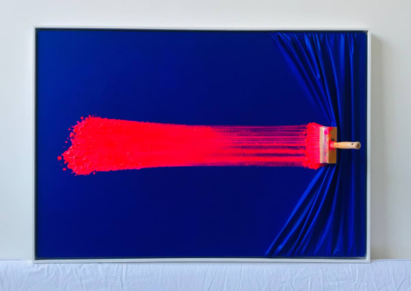 Brosse arrêtée pink on blue