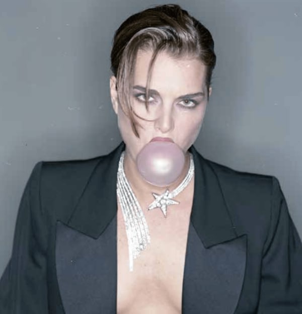 Brooke Shields, Dolce & Gabbana