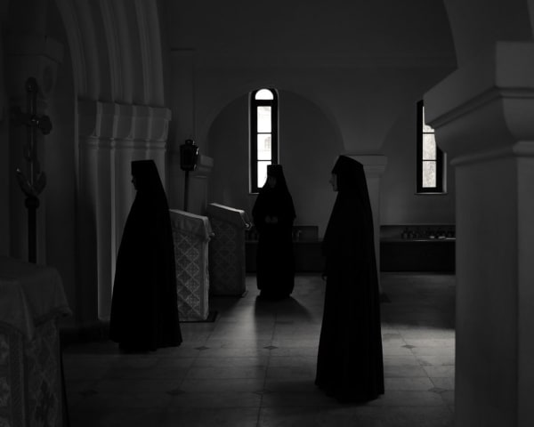 ALYS TOMLINSON, Untitled (Saint Elisabeth Convent, Belarus), 2018