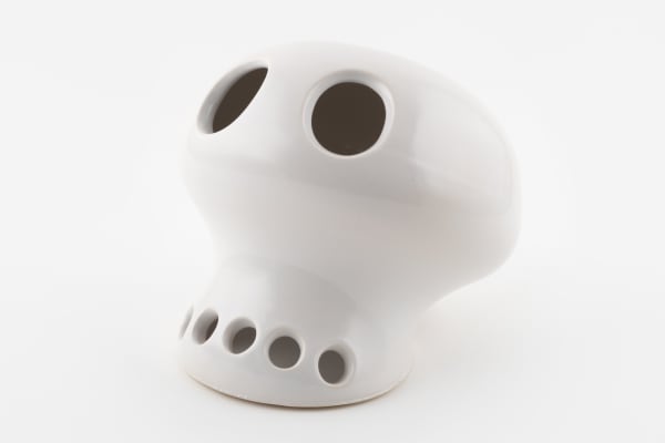 Richard Slee, Skull, 2003