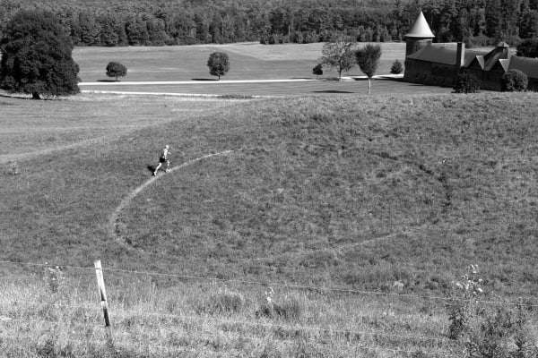 Jeroen Jongeleen, Running a Circle Clockwize Shelburne Farms, VT, USA,, 2015