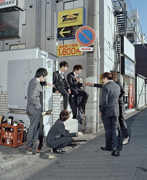 Max Pinckers, Back alley, 2015