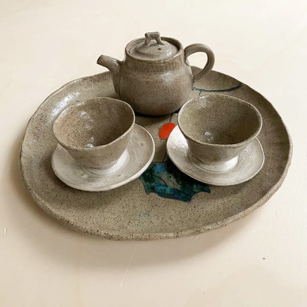 Haruka Matsuo, ushirode teapot set with 2 cups, 2 saucers and plate, 2023