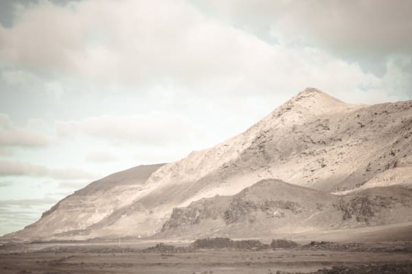 Yukari Chikura, Untitled, from Fluorite Fantasia, 2015