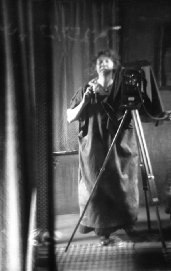 Imogen Cunningham, Self Portrait with Camera, 1912
