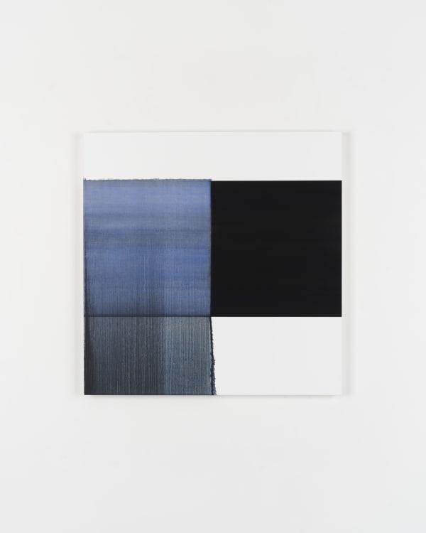Callum Innes Exposed Painting Blue Violet, 2018 oil on canvas 125 x 123 cm 49 1/4 x 48 3/8 in