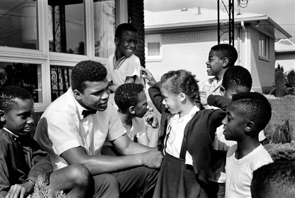 Steve Schapiro, Muhammad Ali (with Lonnie), Louisville, Kentucky, 1963
