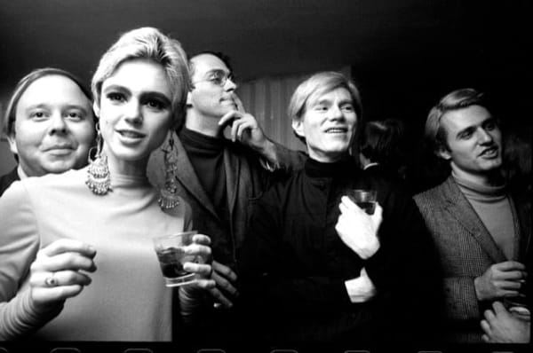 Steve Schapiro, Andy Warhol, Entourage 2, New York, 1965