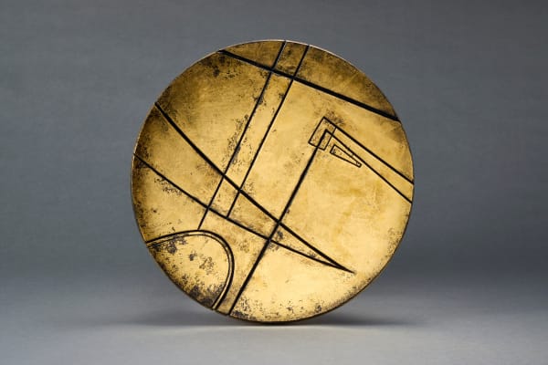 Jihei Murase Gold Tray 金彩盤, 2024 Urushi lacquer, Zelkova elm, gold