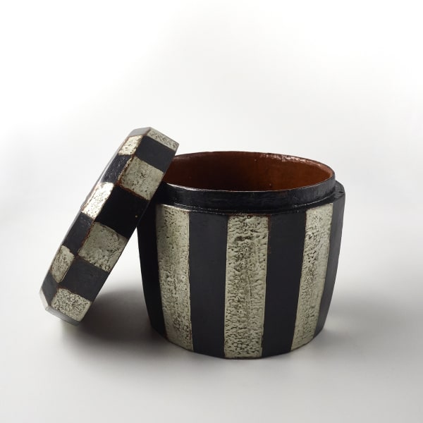 Tohru Matsuzaki, Ridged Round Box, 2018