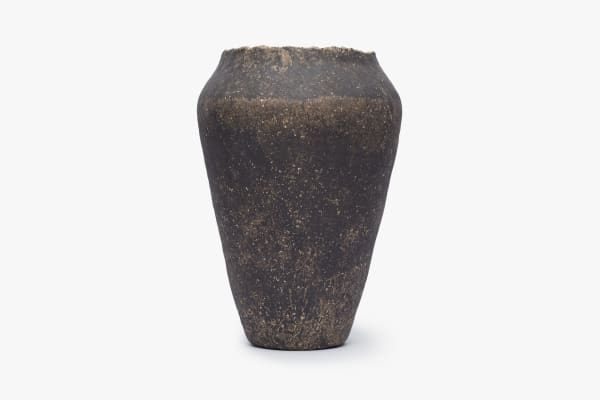 Wataru Myosyu 'Genkoku' Black Jar 玄刻 壺, 2025 Ceramic