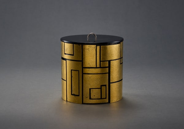 Jihei Murase Gold Engraved Water Container 金彩彫刻文水指, 2024 Urushi lacquer, Zelkova elm, gold