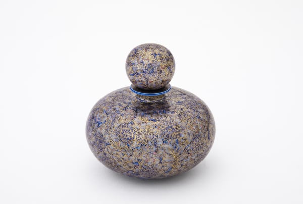 Yuki Hayama, Perfume Bottle: Chrysanthemum and Miru Aquatic plants with Gold glaze