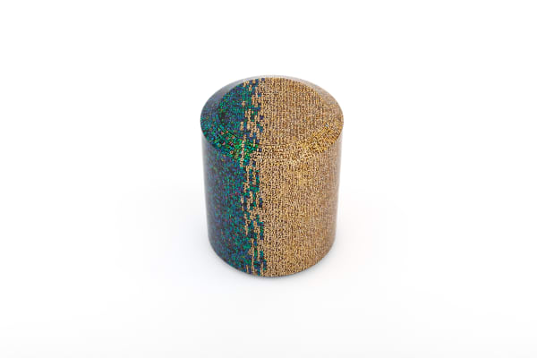 Terumasa Ikeda Luminous Raden Fubuki Caddy - 百千日昇雪吹, 2023 Urushi lacquer, mother of pearl, Black Lip Oyster shell, Silver Lip Oyster shell, Turbo Snail shell, gold leaf