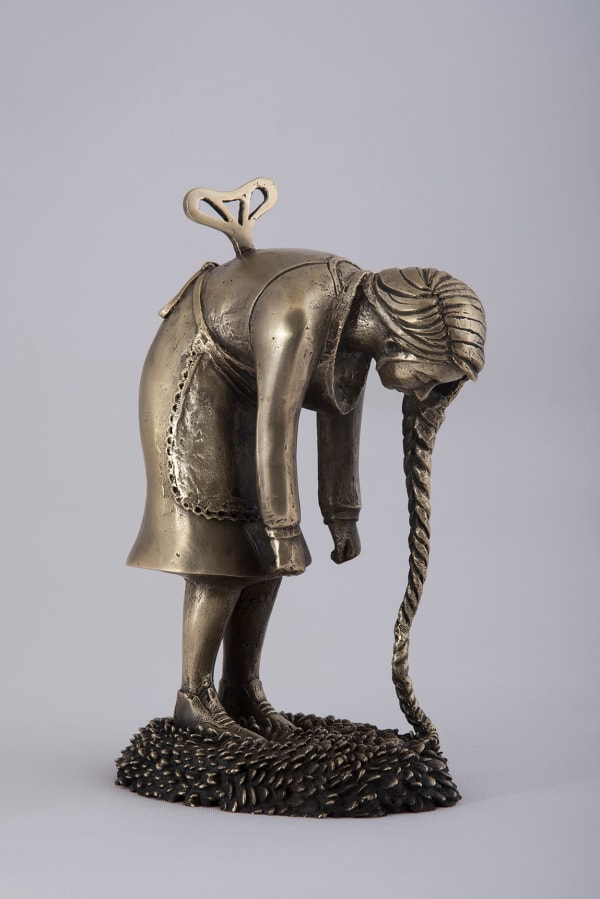 Bruna Truffa Años Quietos, 2018 Bronze sculpture 30 x 15 x 10 cm