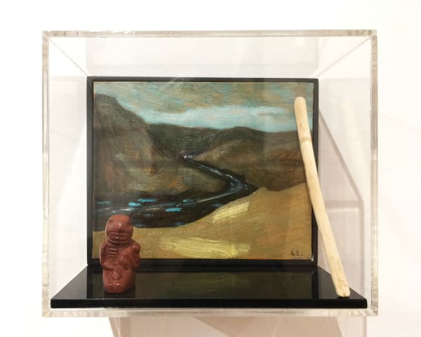 Coco González Lohse Nocturno de Chile (Huaco), 2019 Oil on canvas, wood and stoneware, in acrylic box 14 x 16,5 x 11 cm