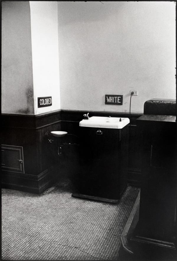 Danny Lyon, Albany, Georgia, Drinking fountains in the Dougherty County Courthouse, 1962