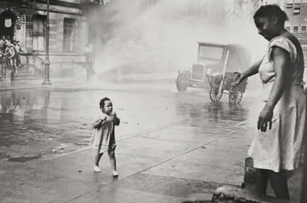 Helen Levitt Untitled, New York, 1942