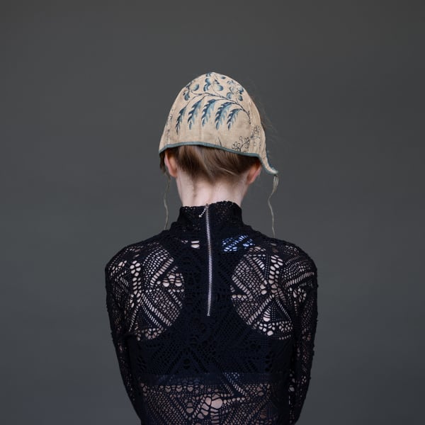 Trine Søndergaard Hovedtøj #6, 2019