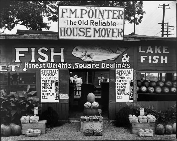 Walker Evans, Fish Market Near Birmingham, Alabama, 1936