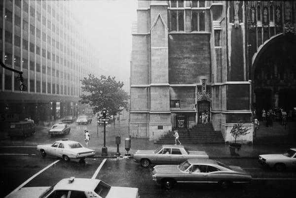 Garry Winogrand 5th Avenue and 54th St. In the Rain, New York, 1968