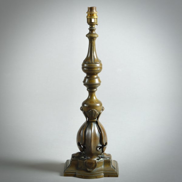 UNUSUAL BRONZE TABLE LAMP