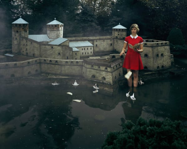 Julia Fullerton-Batten, Book, 2005