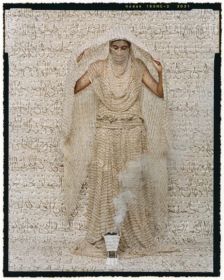 Lalla Essaydi, Les Femmes du Maroc: Fumée D'Ambre Gris, 2008