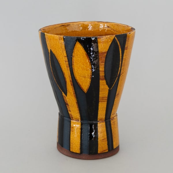 Footed vessel