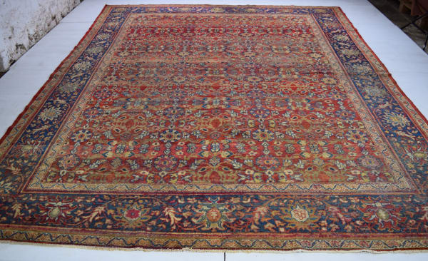 Mahal carpet, Persia 366 x 300cm late 19th century