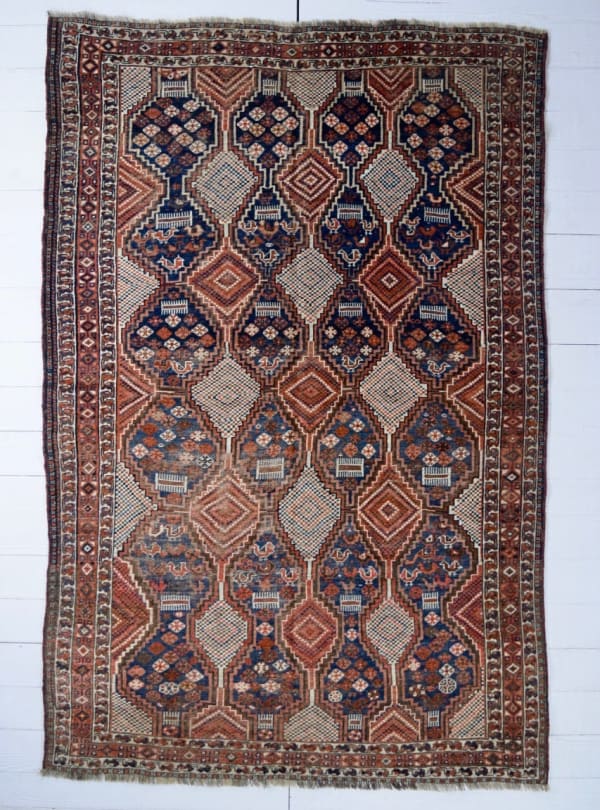 Khamseh rug, Persia 260 x 170cm late 19th century