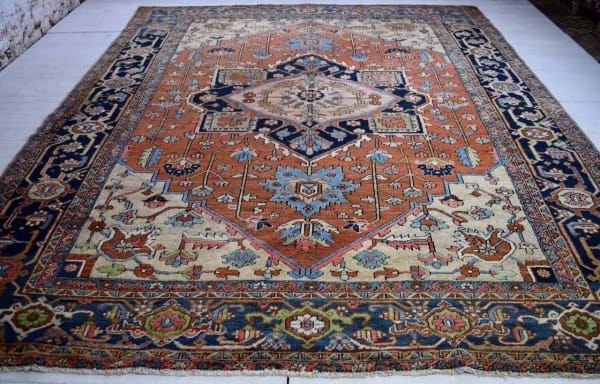 Heriz carpet, Persia 375 x 277cm 1890 - 1910