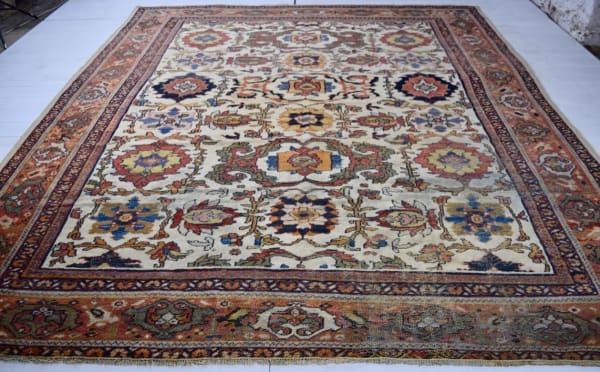 Ziegler Mahal carpet, Persia 345 x 278cm late 19th century