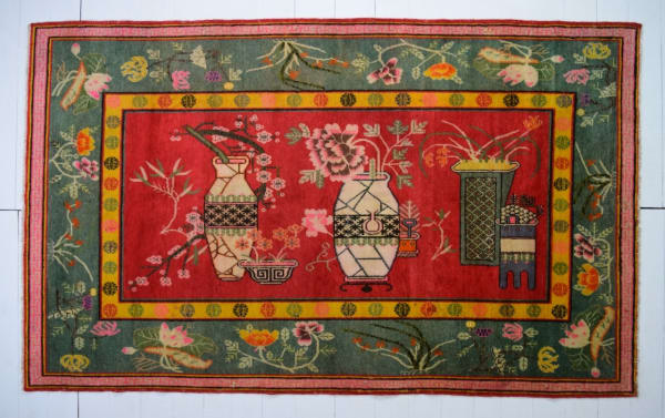 Khotan carpet, Chinese Turkestan 286 x 176cm circa 1930